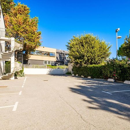 B&B Hotel Villeneuve Loubet Plage מראה חיצוני תמונה