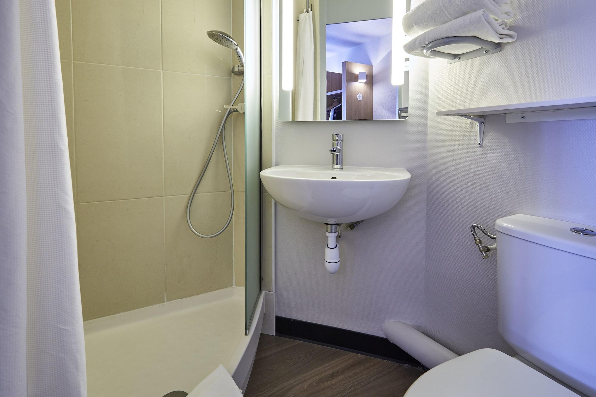B&B Hotel Villeneuve Loubet Plage מראה חיצוני תמונה