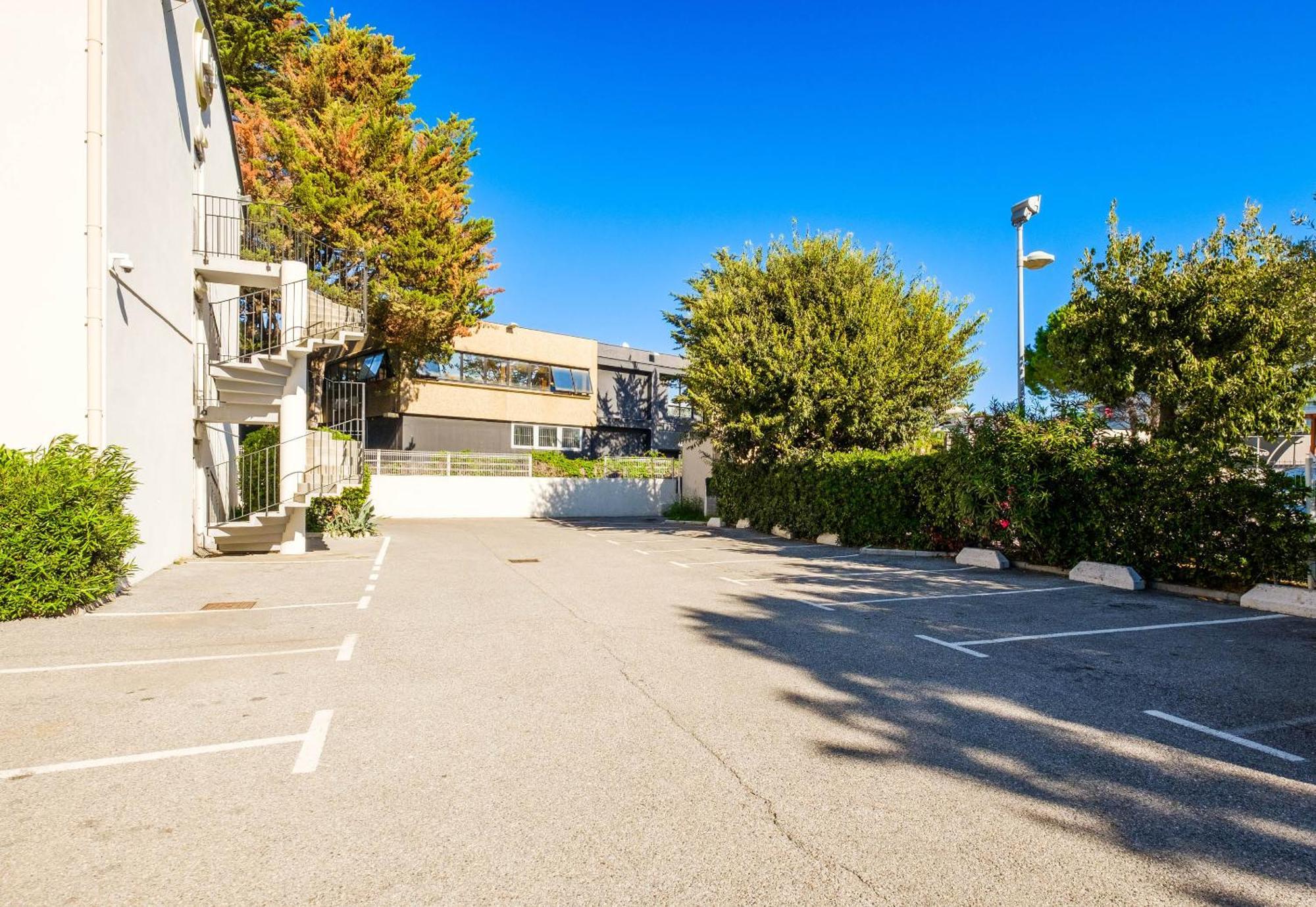 B&B Hotel Villeneuve Loubet Plage מראה חיצוני תמונה