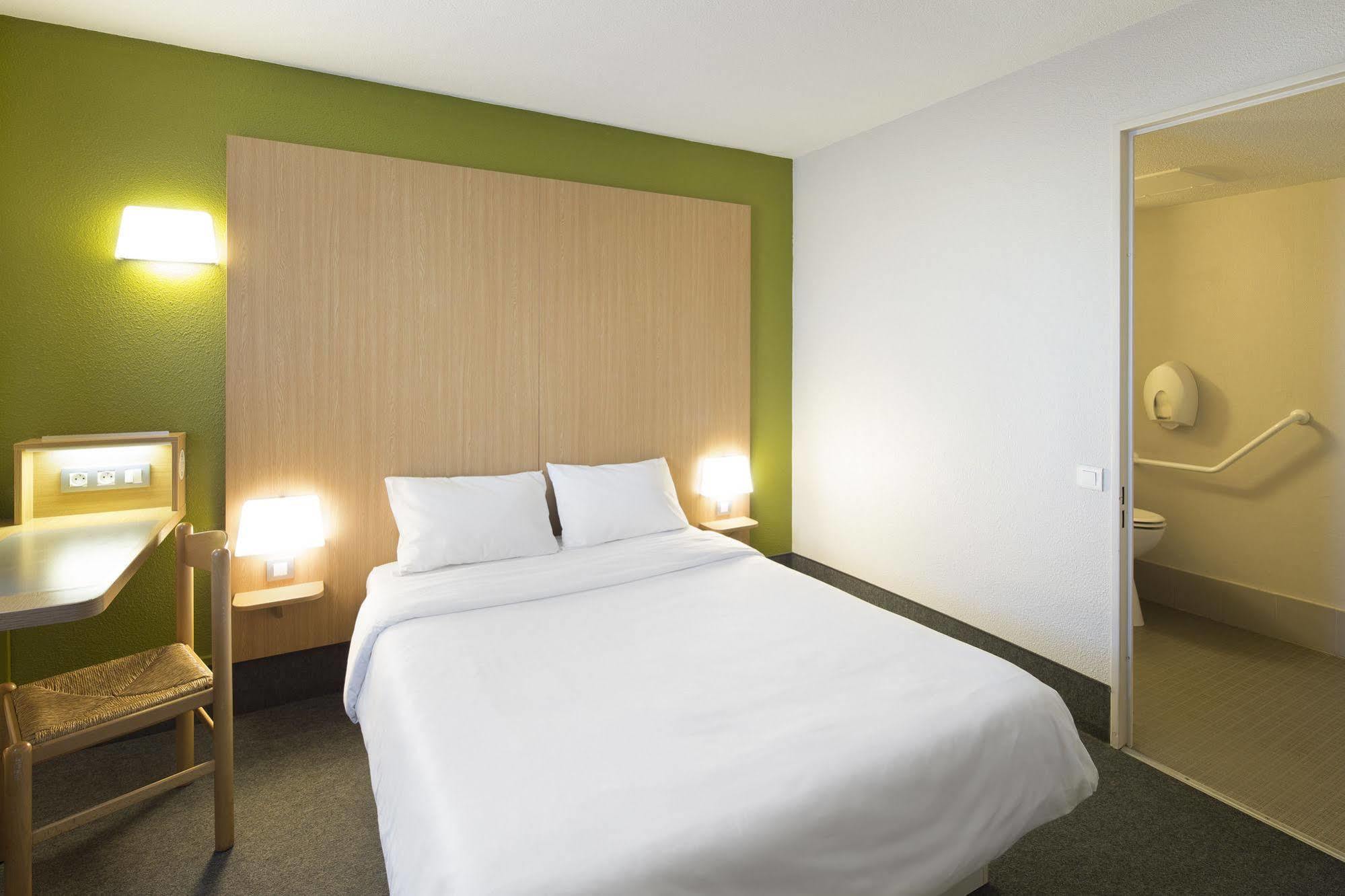B&B Hotel Villeneuve Loubet Plage מראה חיצוני תמונה